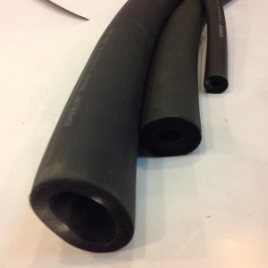 CAO SU CÁCH NHIỆT ĐEN CÁC KÍCH CỠ